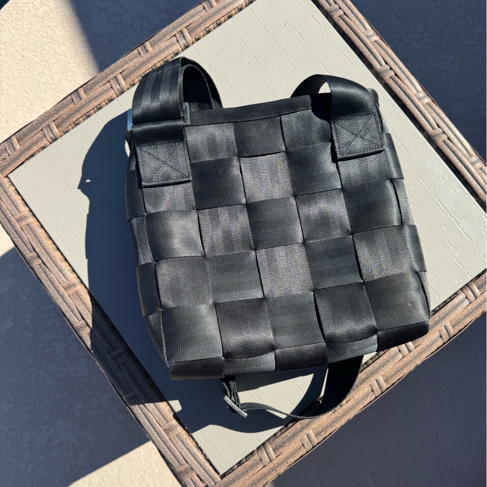 Harvey’s seatbelt cross body bag purse black - Picture 5 of 5